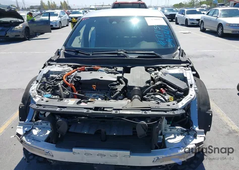 2022 Honda Accord Hybrid Sport z USA, uszkodzony, nr VIN 1HGCV3F21NA018275